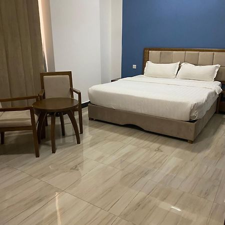 Home Station Hotel Mascate Esterno foto