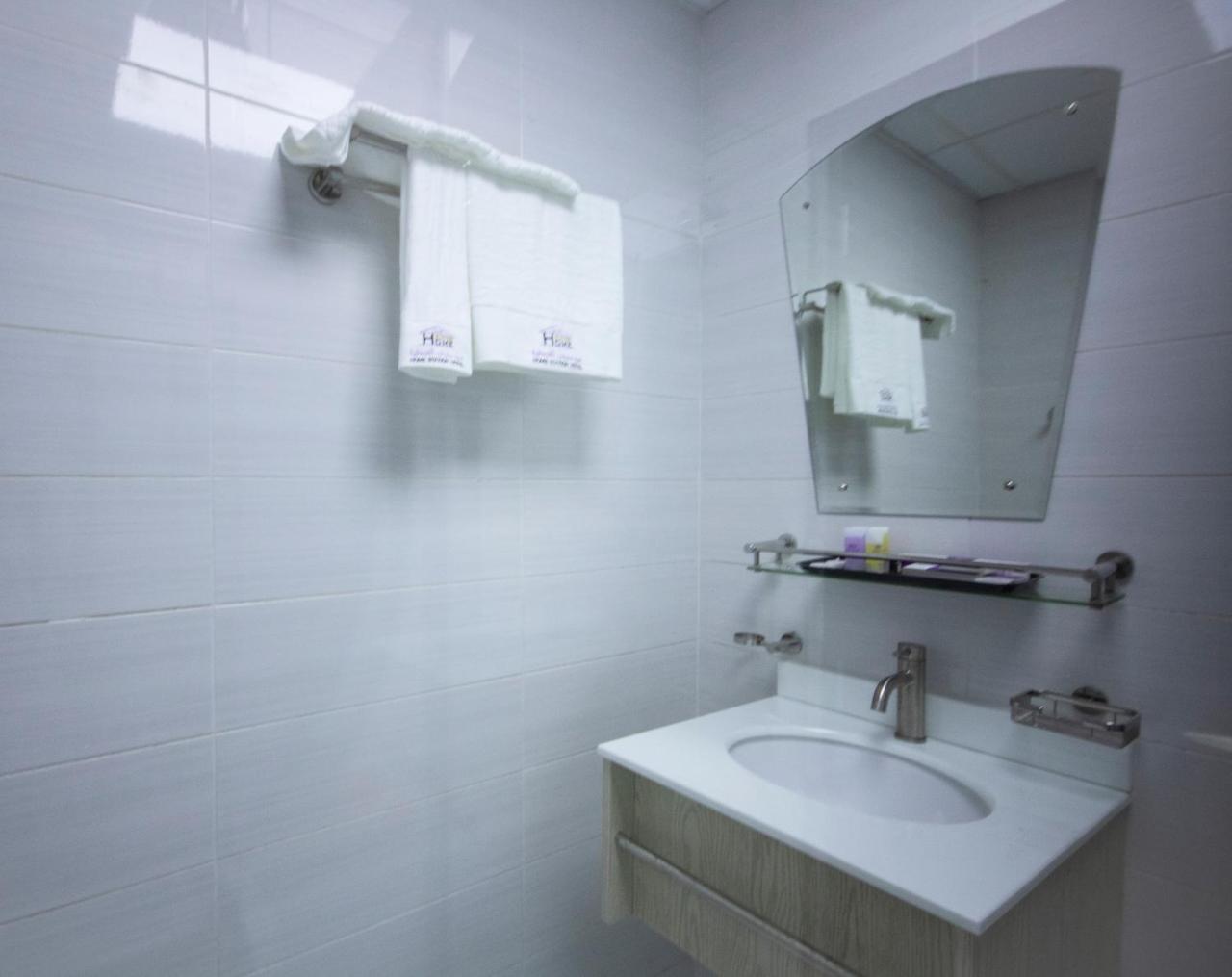 Home Station Hotel Mascate Esterno foto