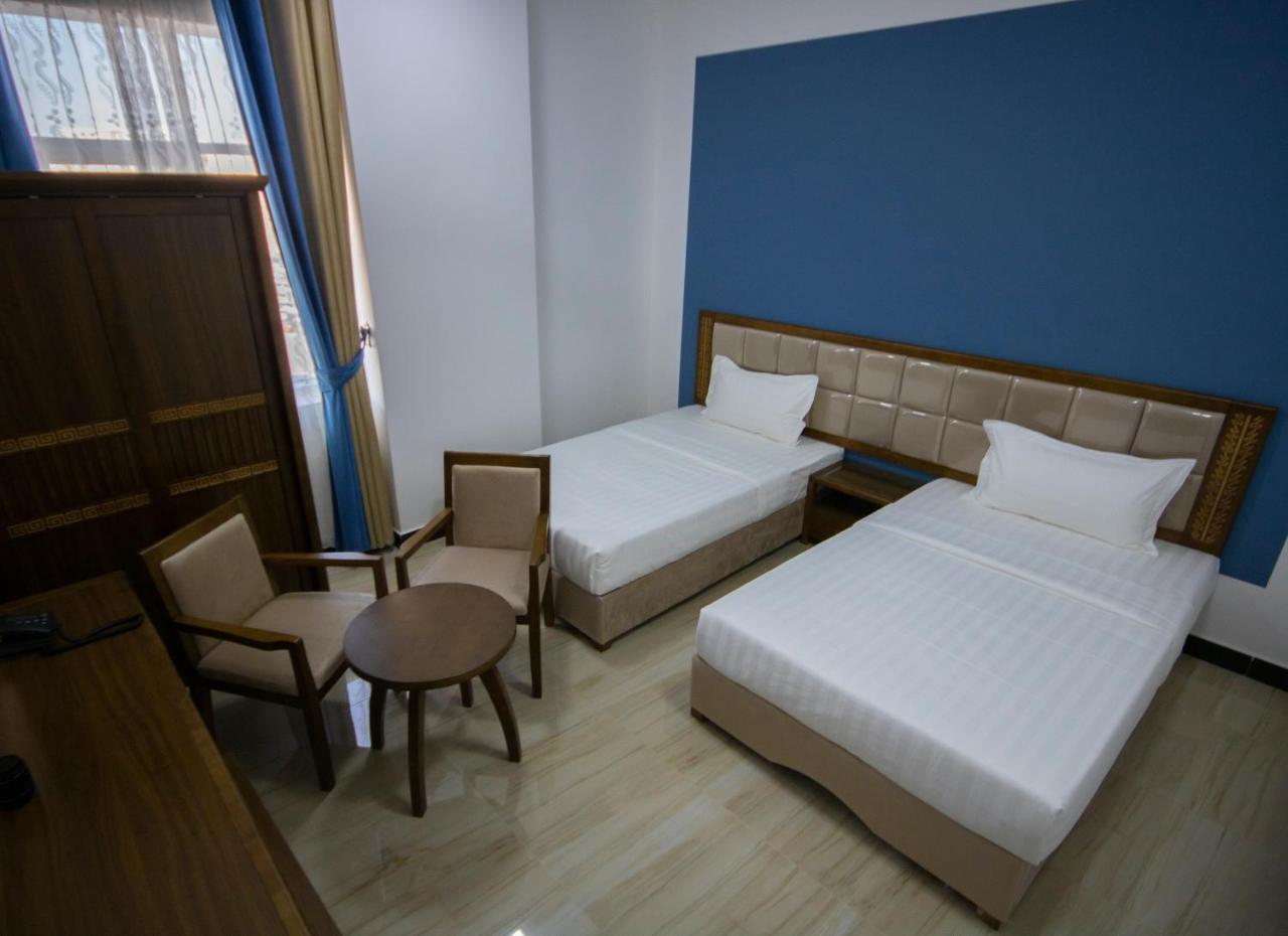 Home Station Hotel Mascate Esterno foto
