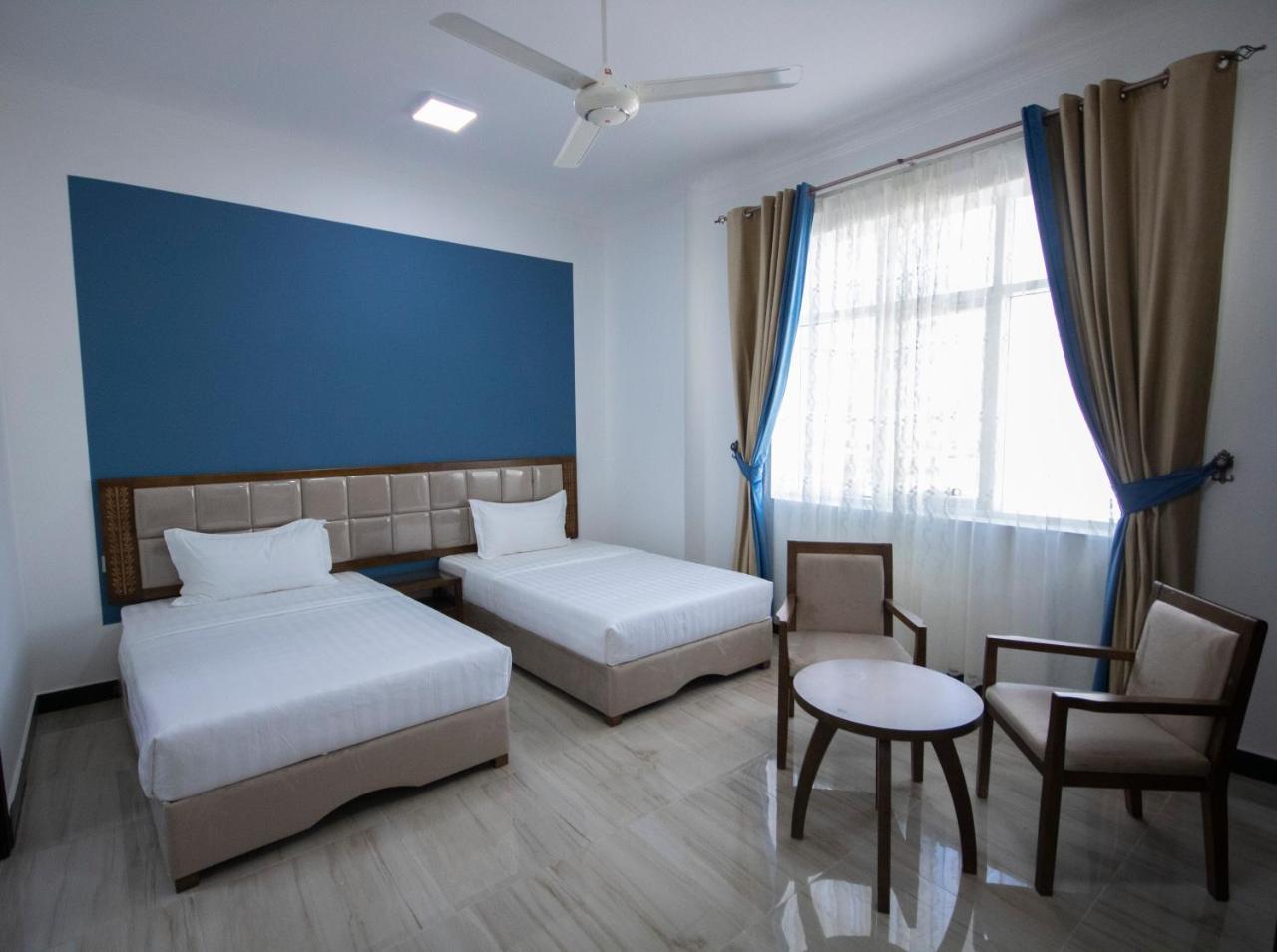 Home Station Hotel Mascate Esterno foto